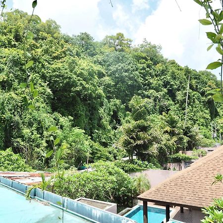 Panwaburi Beachfront Resort - Sha Extra Plus المظهر الخارجي الصورة View of the resort