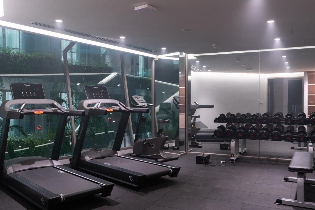Panwaburi Beachfront Resort - Sha Extra Plus المظهر الخارجي الصورة The gym at the hotel