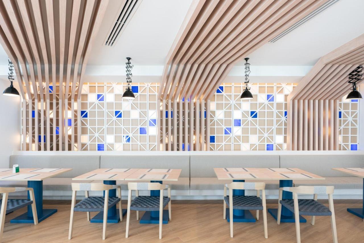 Panwaburi Beachfront Resort - Sha Extra Plus المظهر الخارجي الصورة The interior of the restaurant