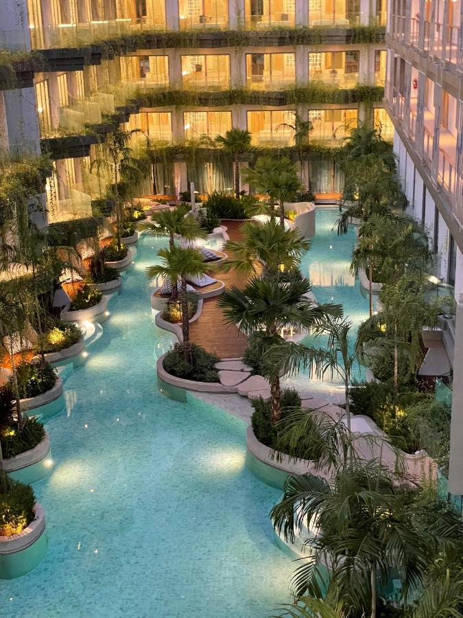 Panwaburi Beachfront Resort - Sha Extra Plus المظهر الخارجي الصورة The pool at the hotel